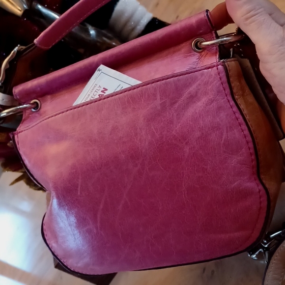 VINTAGE 2000's TWO COACH LEATHER WRISTLETS & 2007 COACH BAG - Picture 5 of 17